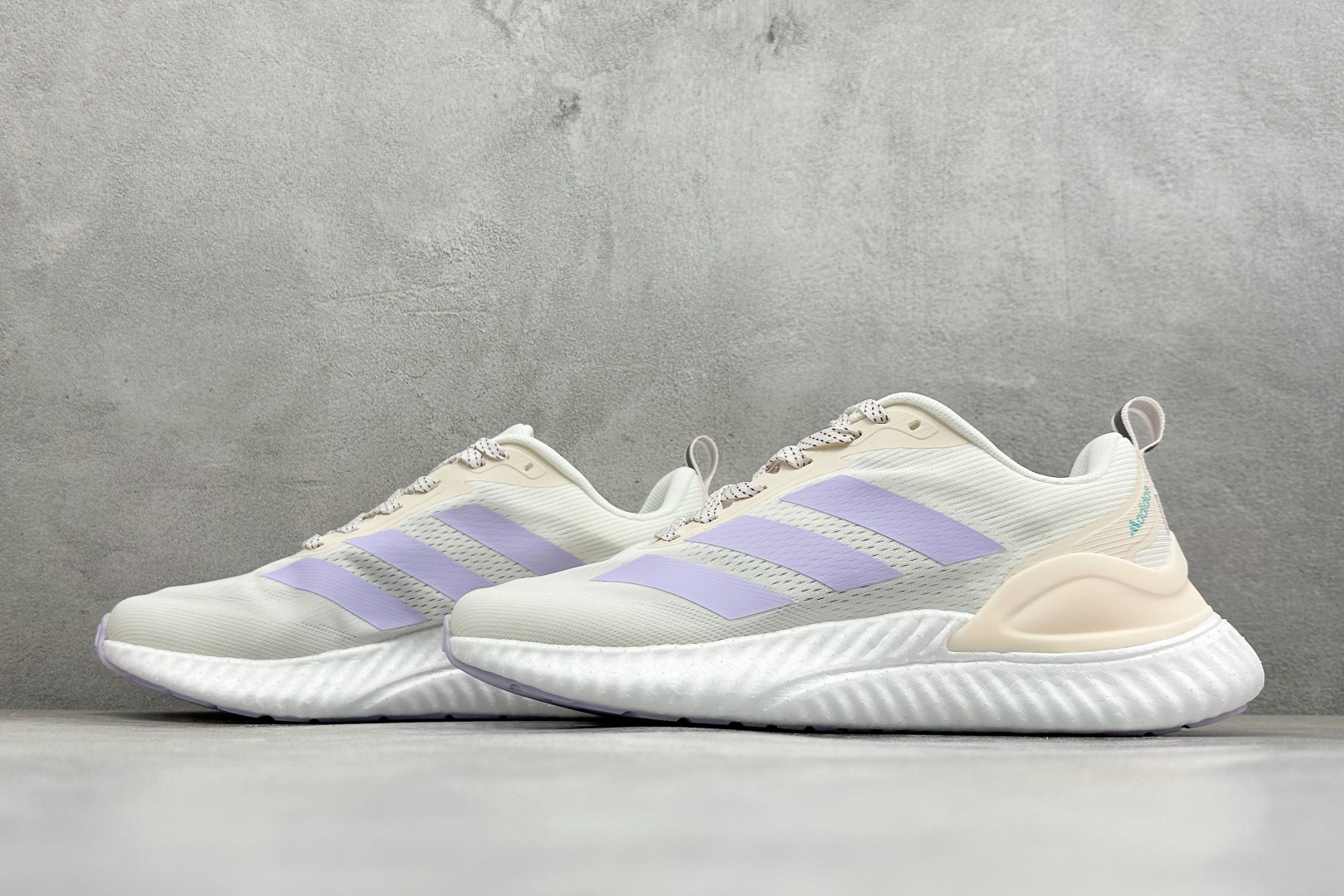 Adidas Swltch Fwd M 耐磨透气防震跑步鞋 保暖弹力透气贾卡鞋面 正确高弹轻量 发泡德国马牌橡胶大底 B