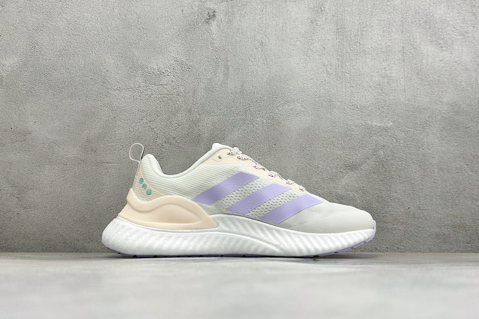 Adidas Swltch Fwd M 耐磨透气防震跑步鞋 保暖弹力透气贾卡鞋面 正确高弹轻量 发泡德国马牌橡胶大底 B