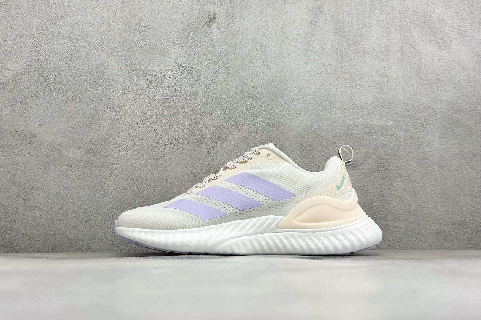 Adidas Swltch Fwd M 耐磨透气防震跑步鞋 保暖弹力透气贾卡鞋面 正确高弹轻量 发泡德国马牌橡胶大底 B