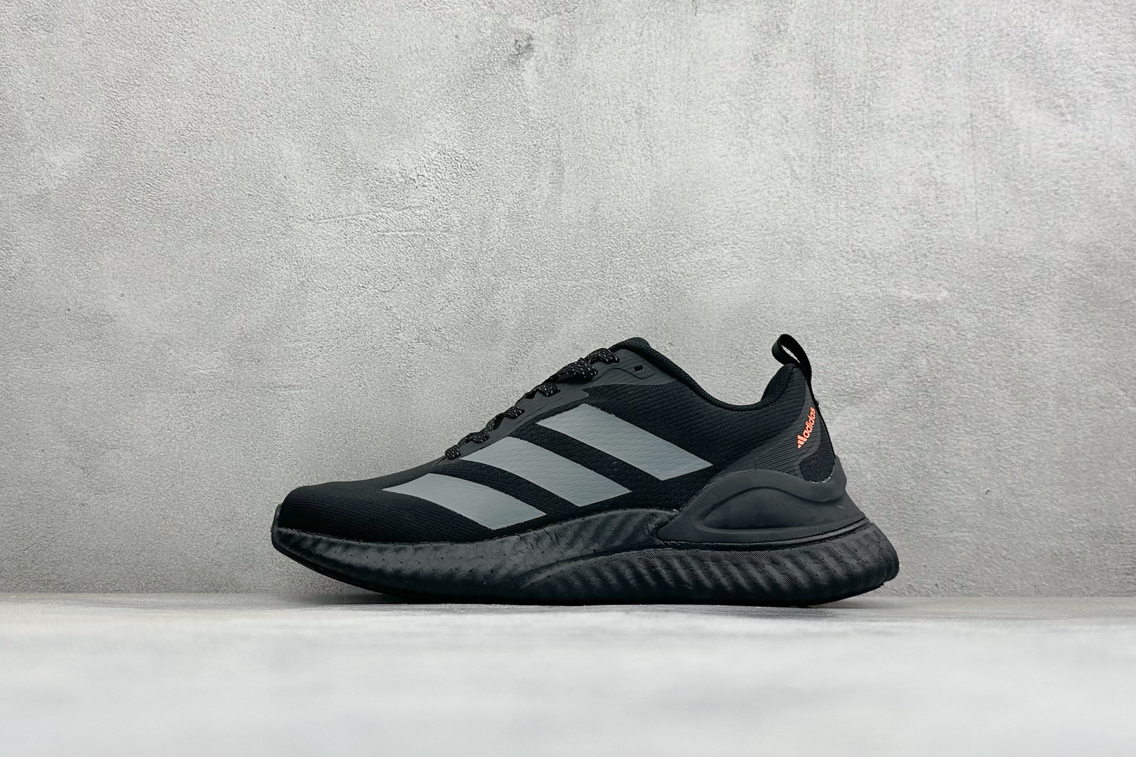 Adidas Swltch Fwd M 耐磨透气防震跑步鞋 保暖弹力透气贾卡鞋面 正确高弹轻量 发泡德国马牌橡胶大底 B Adidas Swltch Fwd M 耐磨透气防震跑步鞋 保暖弹力透气贾卡鞋面 正确高弹轻量 发泡德国马牌橡胶大底 B