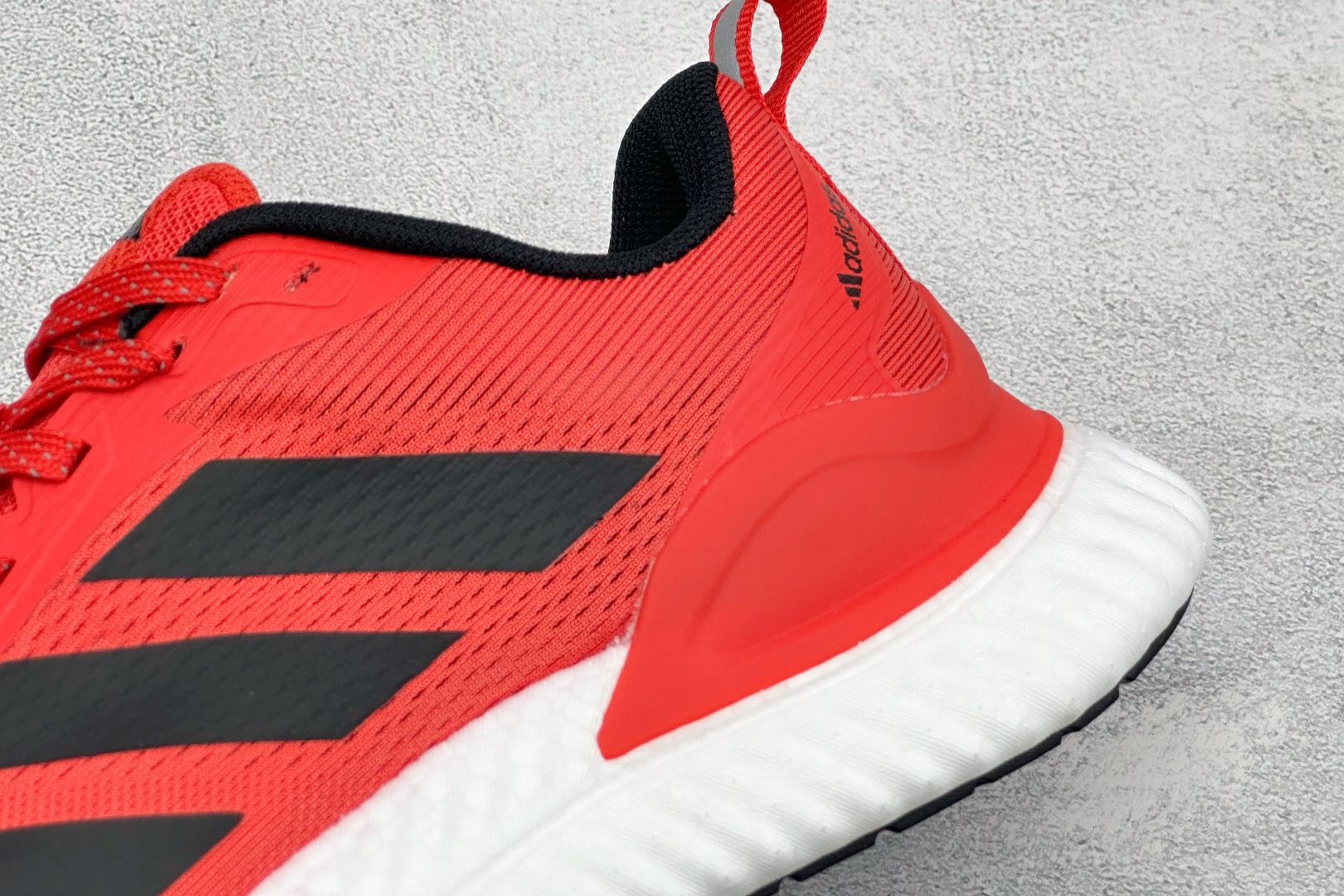 Adidas Swltch Fwd M 耐磨透气防震跑步鞋 保暖弹力透气贾卡鞋面 正确高弹轻量 发泡德国马牌橡胶大底 B Adidas Swltch Fwd M 耐磨透气防震跑步鞋 保暖弹力透气贾卡鞋面 正确高弹轻量 发泡德国马牌橡胶大底 B