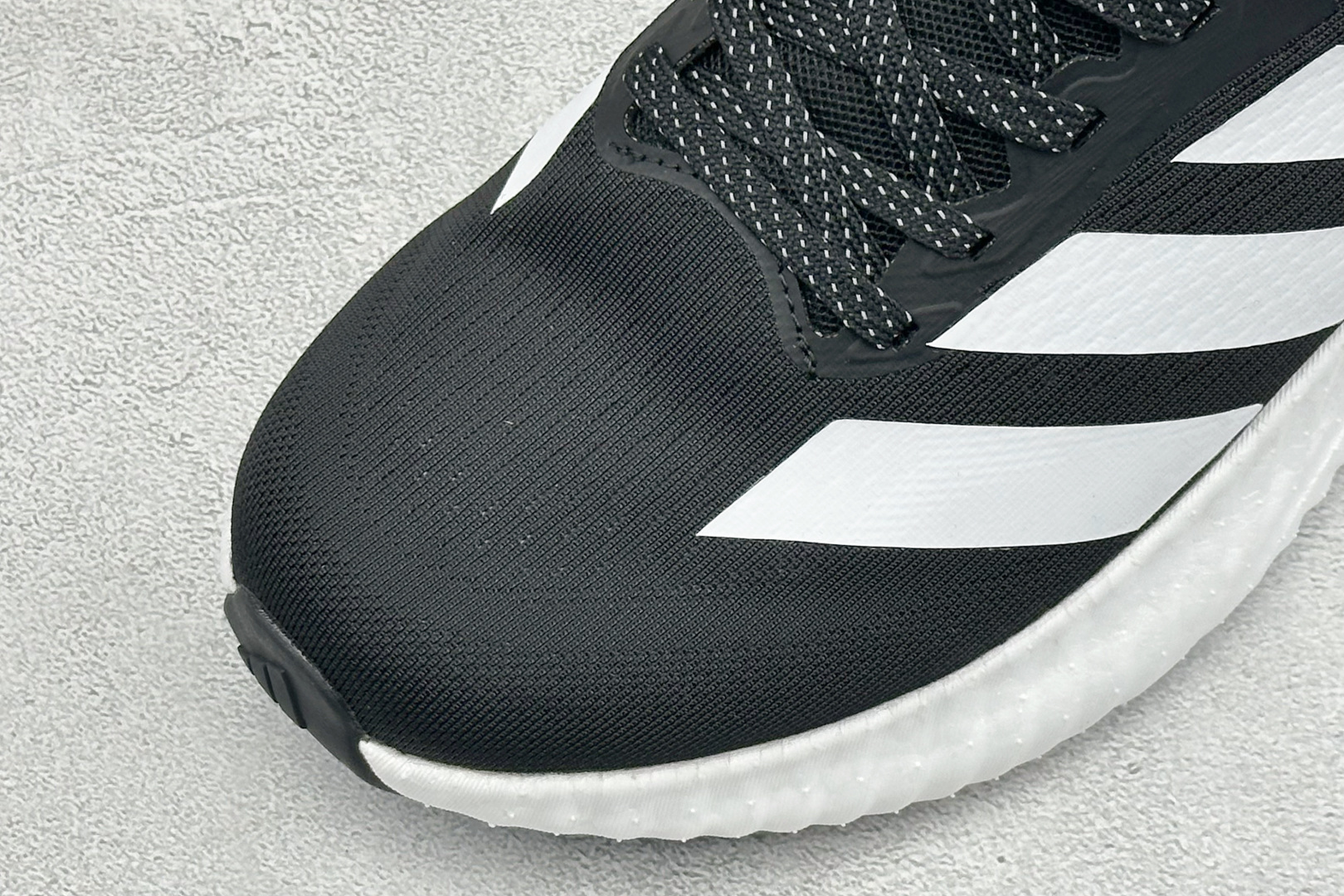 Adidas Swltch Fwd M 耐磨透气防震跑步鞋 保暖弹力透气贾卡鞋面 正确高弹轻量 发泡德国马牌橡胶大底 B