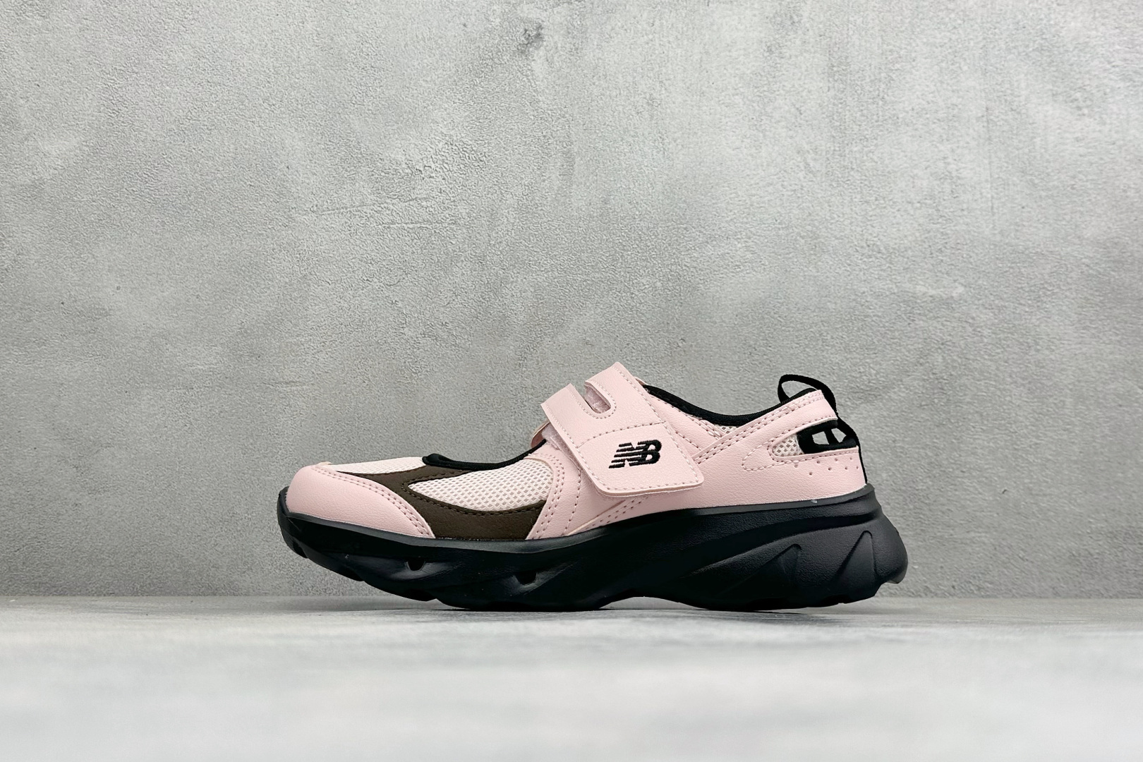 TG版新百伦New Balance NB Breeze 舒适柔软 玛丽珍 魔术贴低帮生活休闲鞋 货号：SD2202PI2