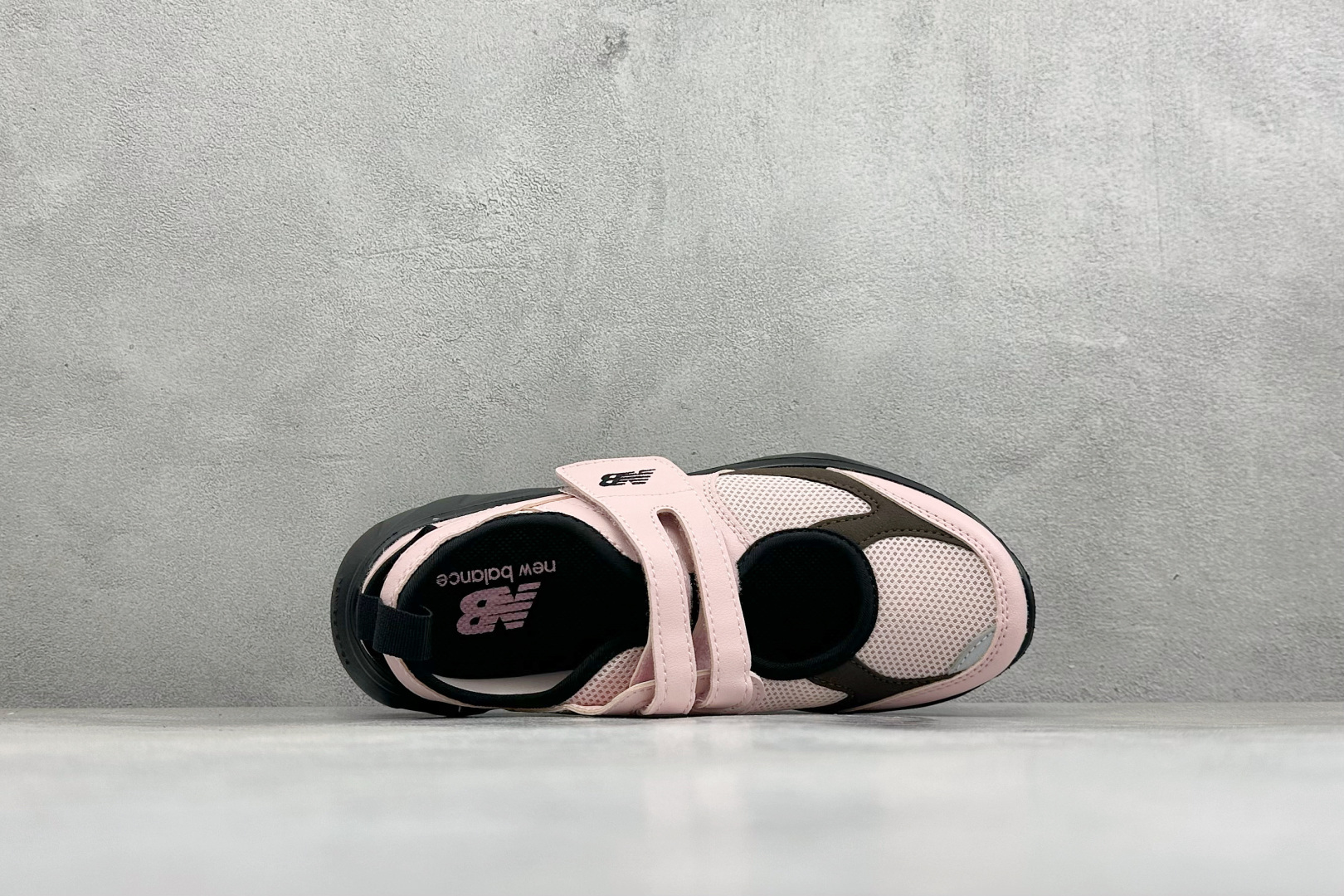 TG版新百伦New Balance NB Breeze 舒适柔软 玛丽珍 魔术贴低帮生活休闲鞋 货号：SD2202PI2