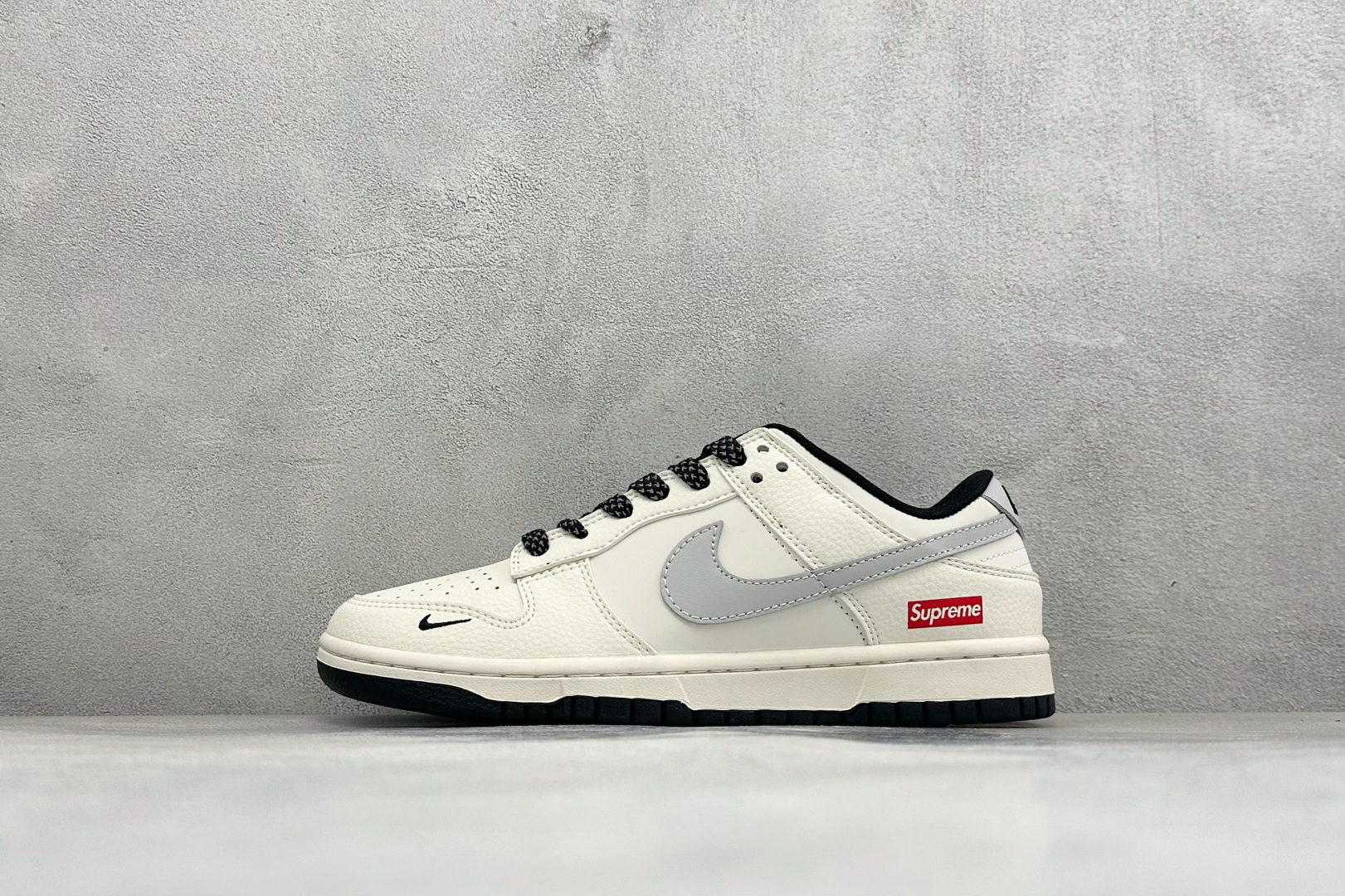 福利特价 Nike Dunk Low Retro 联名 周年高端定制 低帮休闲板鞋 #定制鞋盒 大厂纯原品质出货 超高清 福利特价 Nike Dunk Low Retro 联名 周年高端定制 低帮休闲板鞋 #定制鞋盒 大厂纯原品质出货 超高清