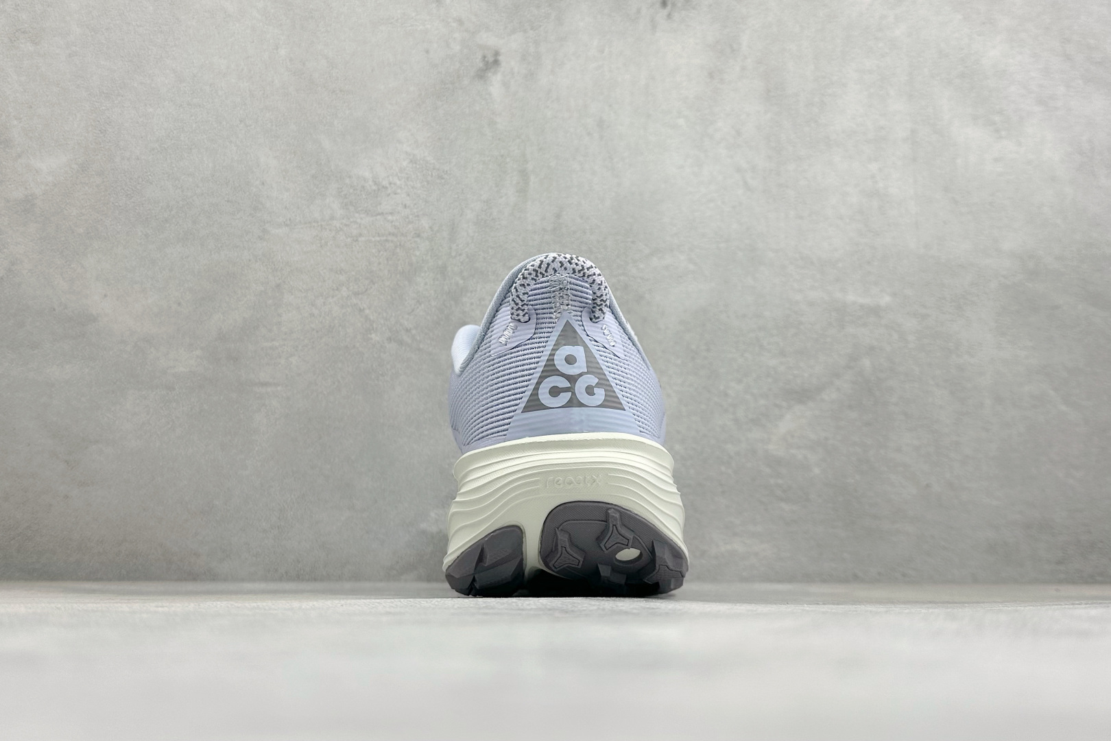 XL版NK ACG Pegasus Trail 轻便缓震 舒适贴合越野跑步鞋 鞋面采用工程织网面料 透气不闷脚 鞋身线条 XL版NK ACG Pegasus Trail 轻便缓震 舒适贴合越野跑步鞋 鞋面采用工程织网面料 透气不闷脚 鞋身线条