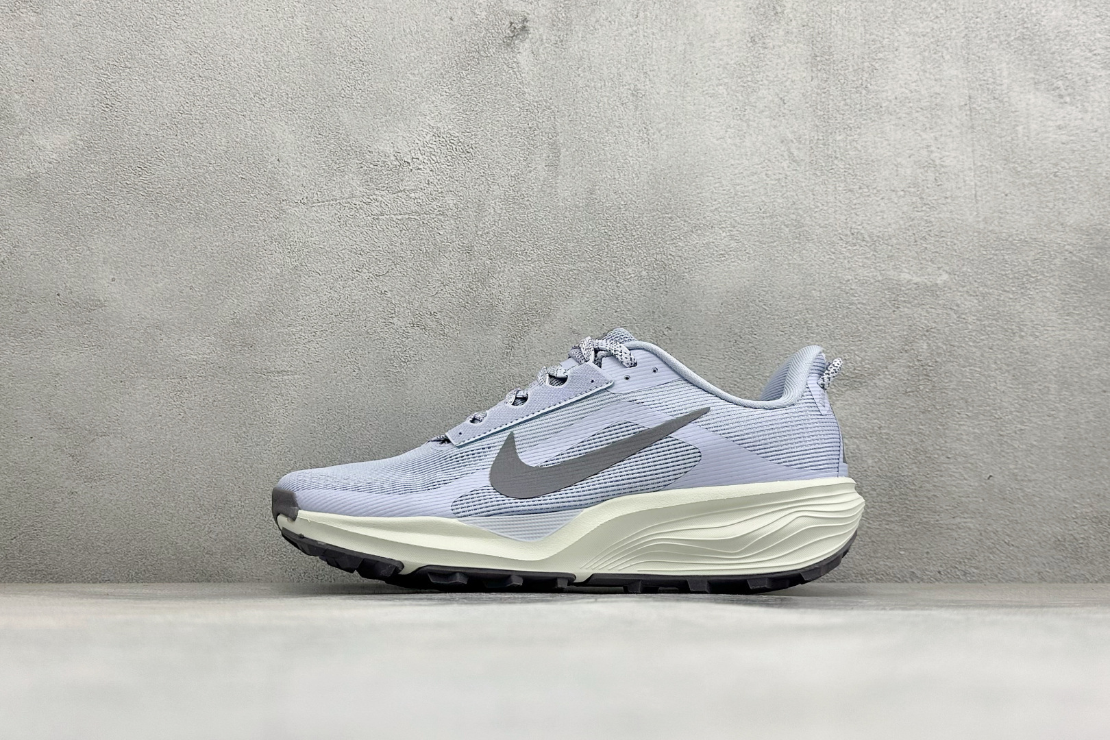 XL版NK ACG Pegasus Trail 轻便缓震 舒适贴合越野跑步鞋 鞋面采用工程织网面料 透气不闷脚 鞋身线条 XL版NK ACG Pegasus Trail 轻便缓震 舒适贴合越野跑步鞋 鞋面采用工程织网面料 透气不闷脚 鞋身线条