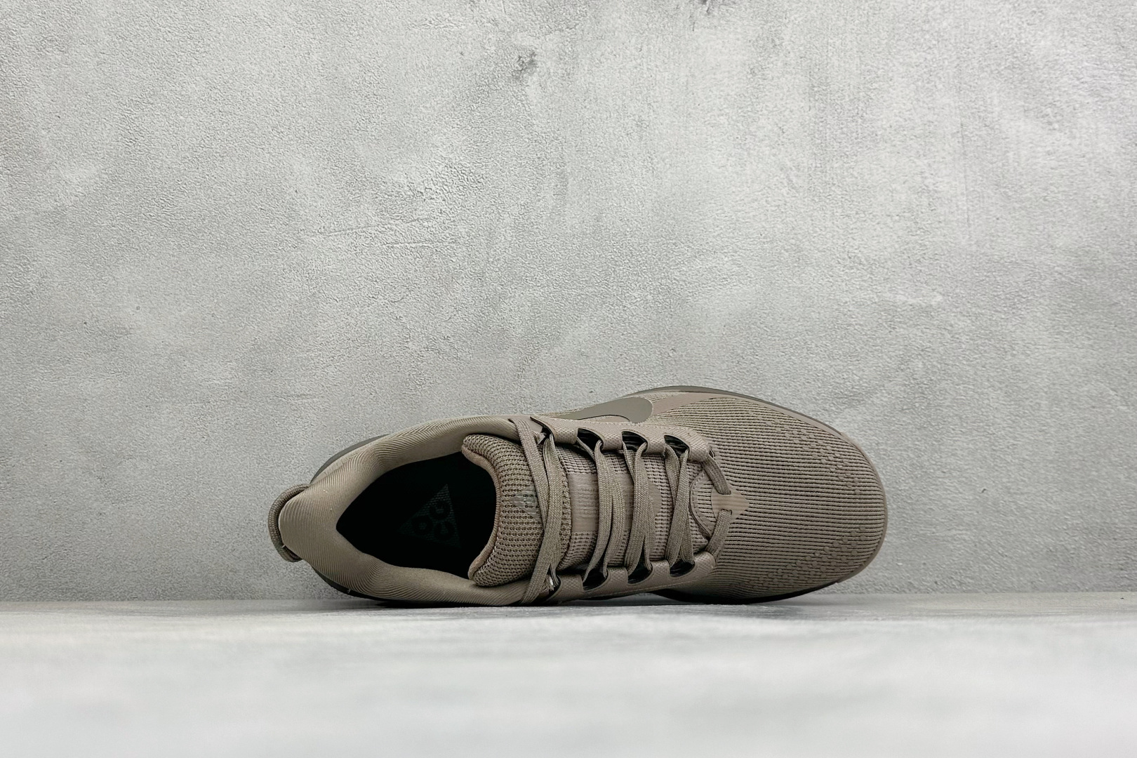 XL版NK ACG Pegasus Trail 轻便缓震 舒适贴合越野跑步鞋 鞋面采用工程织网面料 透气不闷脚 鞋身线条 XL版NK ACG Pegasus Trail 轻便缓震 舒适贴合越野跑步鞋 鞋面采用工程织网面料 透气不闷脚 鞋身线条