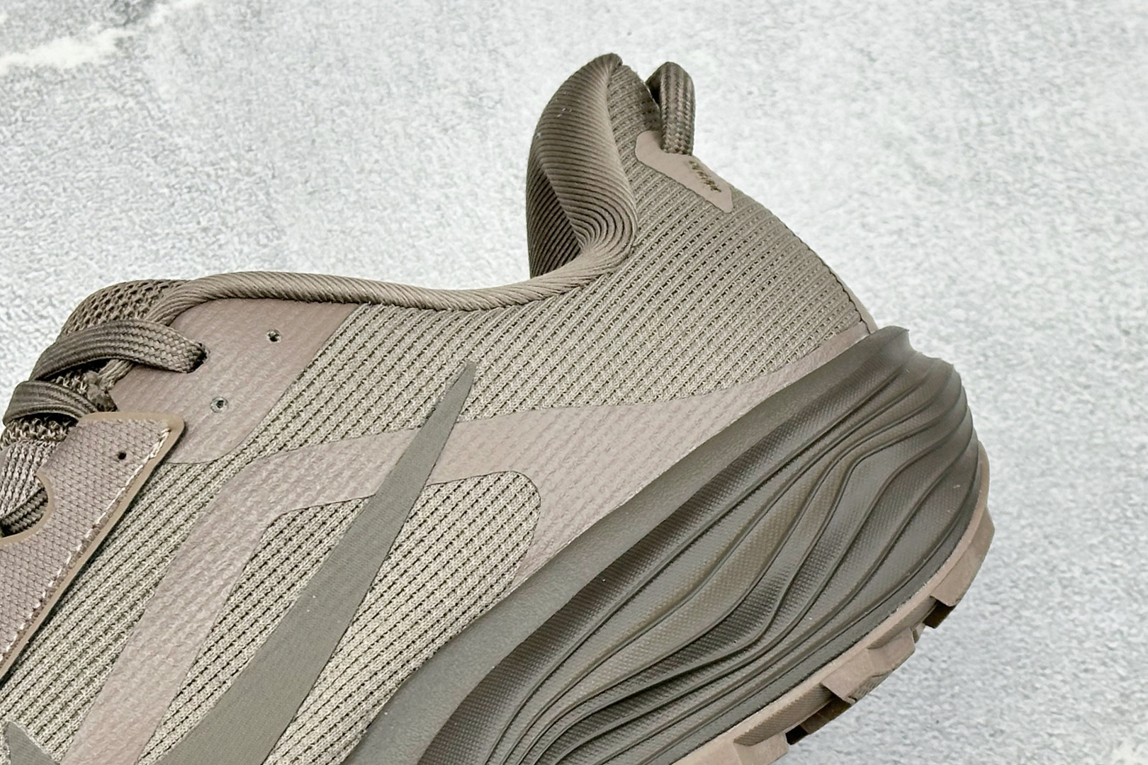 XL版NK ACG Pegasus Trail 轻便缓震 舒适贴合越野跑步鞋 鞋面采用工程织网面料 透气不闷脚 鞋身线条 XL版NK ACG Pegasus Trail 轻便缓震 舒适贴合越野跑步鞋 鞋面采用工程织网面料 透气不闷脚 鞋身线条