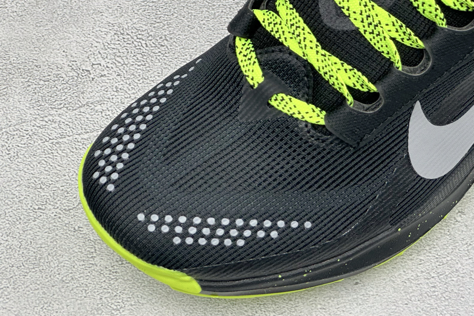 XL版NK ACG Pegasus Trail 轻便缓震 舒适贴合越野跑步鞋 鞋面采用工程织网面料 透气不闷脚 鞋身线条
