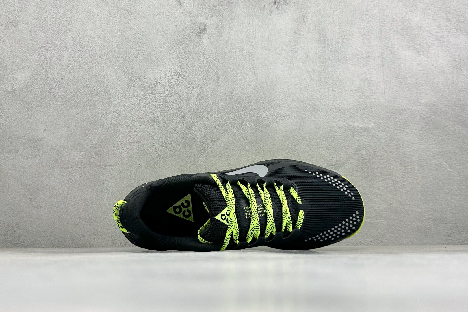 XL版NK ACG Pegasus Trail 轻便缓震 舒适贴合越野跑步鞋 鞋面采用工程织网面料 透气不闷脚 鞋身线条