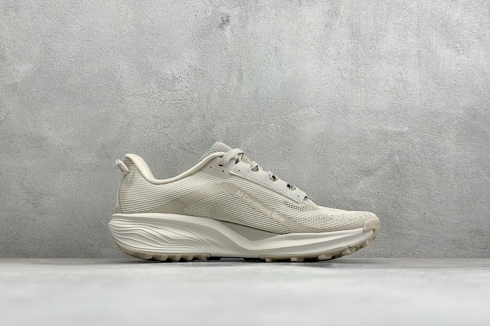 XL版NK ACG Pegasus Trail 轻便缓震 舒适贴合越野跑步鞋 鞋面采用工程织网面料 透气不闷脚 鞋身线条