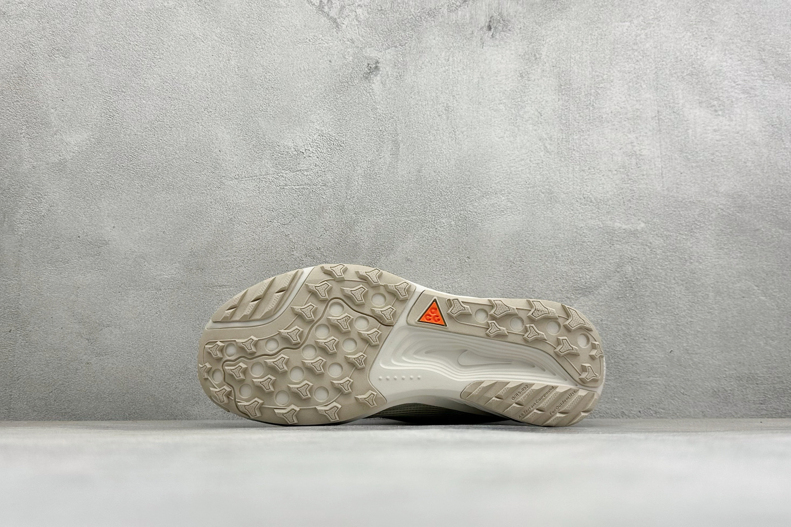 XL版NK ACG Pegasus Trail 轻便缓震 舒适贴合越野跑步鞋 鞋面采用工程织网面料 透气不闷脚 鞋身线条