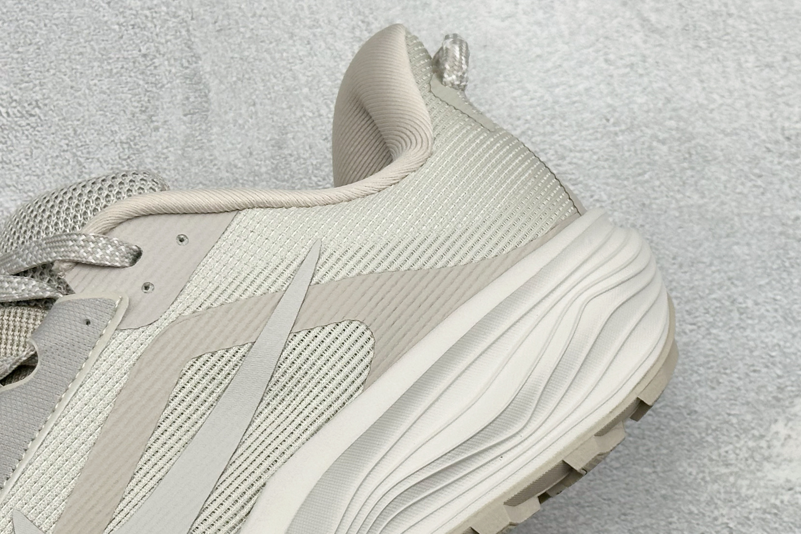 XL版NK ACG Pegasus Trail 轻便缓震 舒适贴合越野跑步鞋 鞋面采用工程织网面料 透气不闷脚 鞋身线条