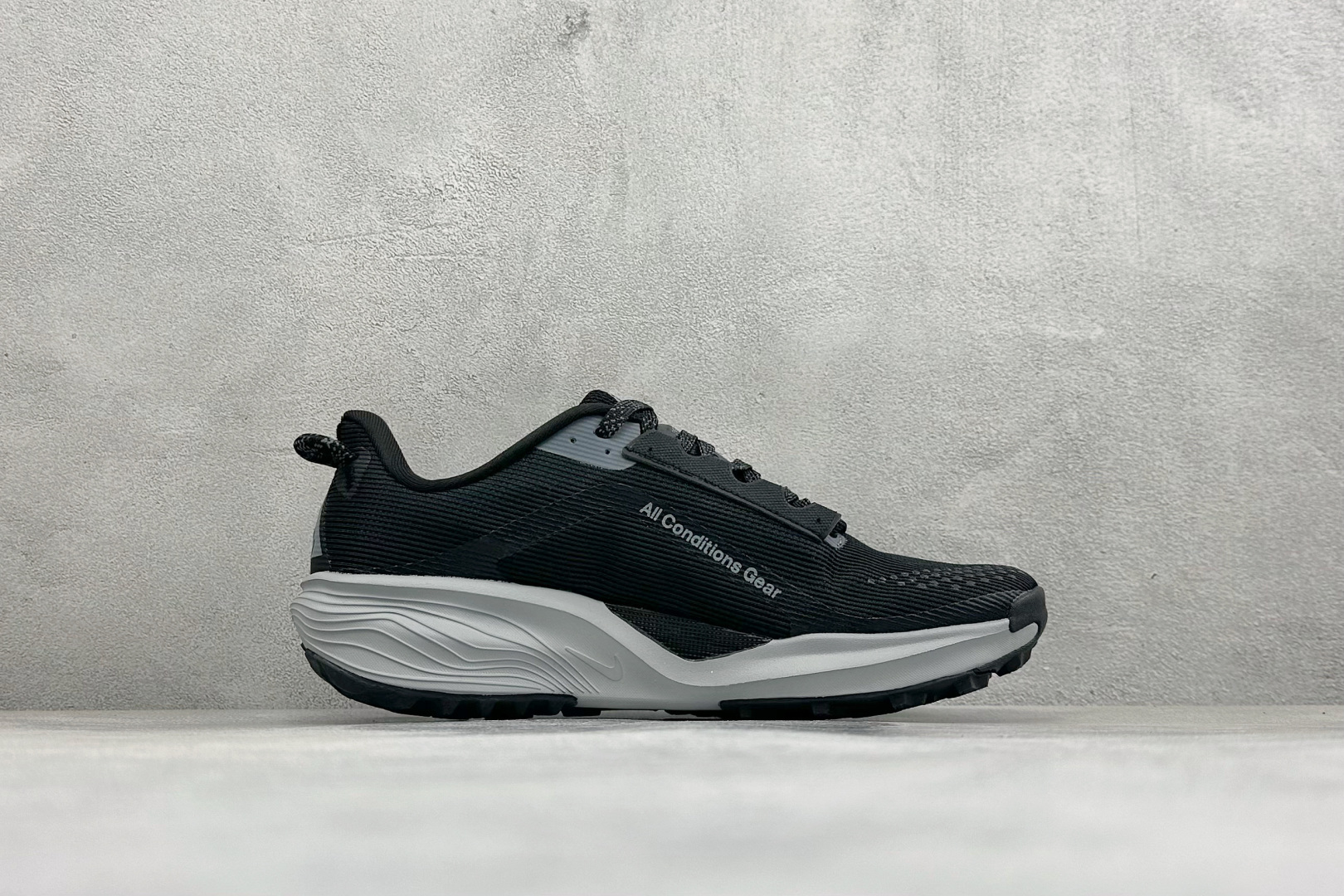 XL版NK ACG Pegasus Trail 轻便缓震 舒适贴合越野跑步鞋 鞋面采用工程织网面料 透气不闷脚 鞋身线条 XL版NK ACG Pegasus Trail 轻便缓震 舒适贴合越野跑步鞋 鞋面采用工程织网面料 透气不闷脚 鞋身线条