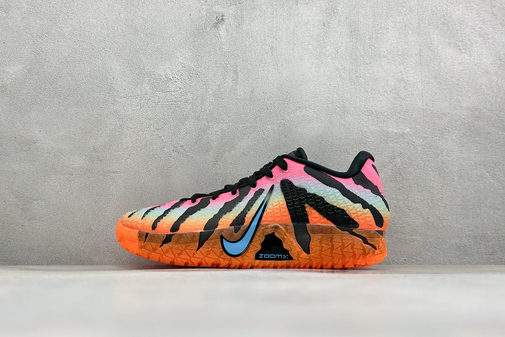 灭世Nike JA 3 EP莫兰特三代低帮实战篮球鞋 #鞋面采用网布搭配棱纹覆面设计，延续了耐克 Ja系列一贯的凌厉轮廓