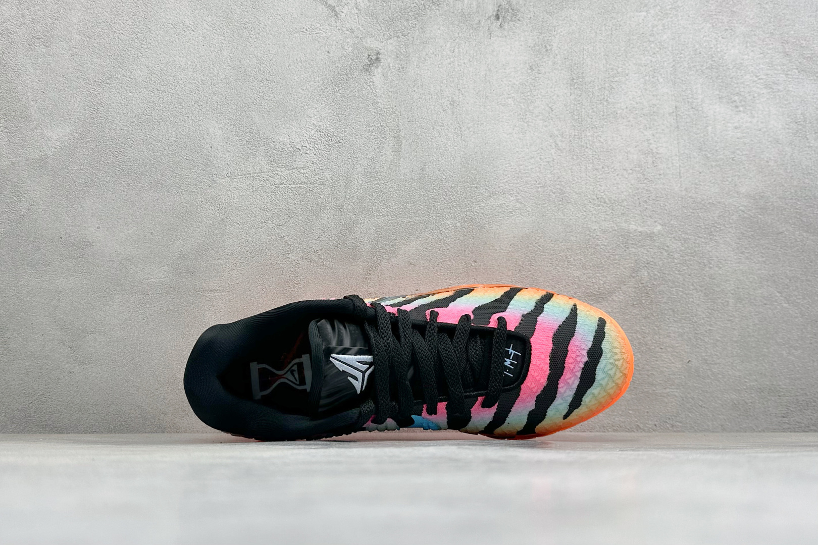灭世Nike JA 3 EP莫兰特三代低帮实战篮球鞋 #鞋面采用网布搭配棱纹覆面设计，延续了耐克 Ja系列一贯的凌厉轮廓