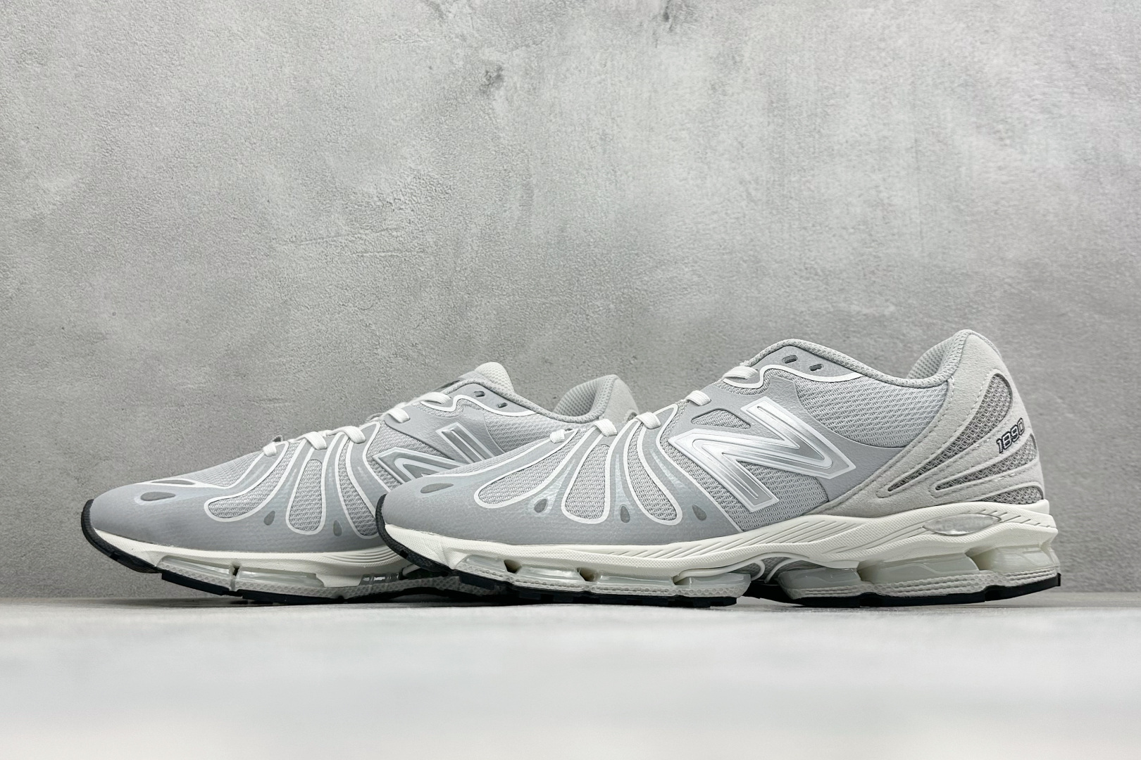 Stone Island x New Balance U1890系列 超轻量化低帮休闲运动慢跑鞋 原楦原纸版开发版型 采 Stone Island x New Balance U1890系列 超轻量化低帮休闲运动慢跑鞋 原楦原纸版开发版型 采