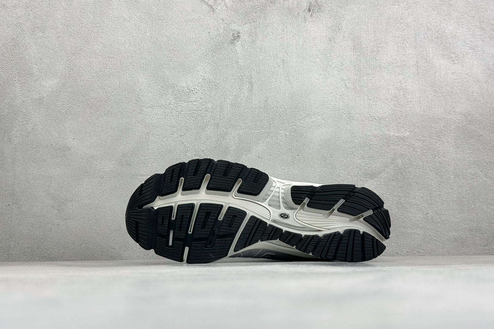 Stone Island x New Balance U1890系列 超轻量化低帮休闲运动慢跑鞋 原楦原纸版开发版型 采 Stone Island x New Balance U1890系列 超轻量化低帮休闲运动慢跑鞋 原楦原纸版开发版型 采