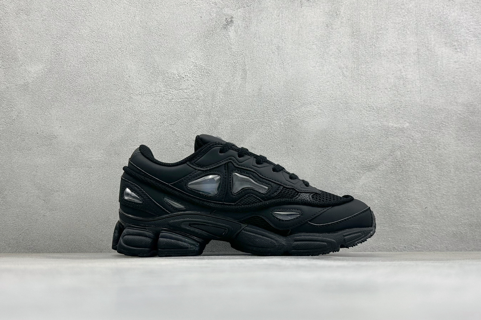 AD X RAF SIMONS 拉夫西蒙 Ozweego 先锋潮流 水泡 复古低帮休闲鞋 独家定制鞋盒 防层袋 卡片及可 AD X RAF SIMONS 拉夫西蒙 Ozweego 先锋潮流 水泡 复古低帮休闲鞋 独家定制鞋盒 防层袋 卡片及可
