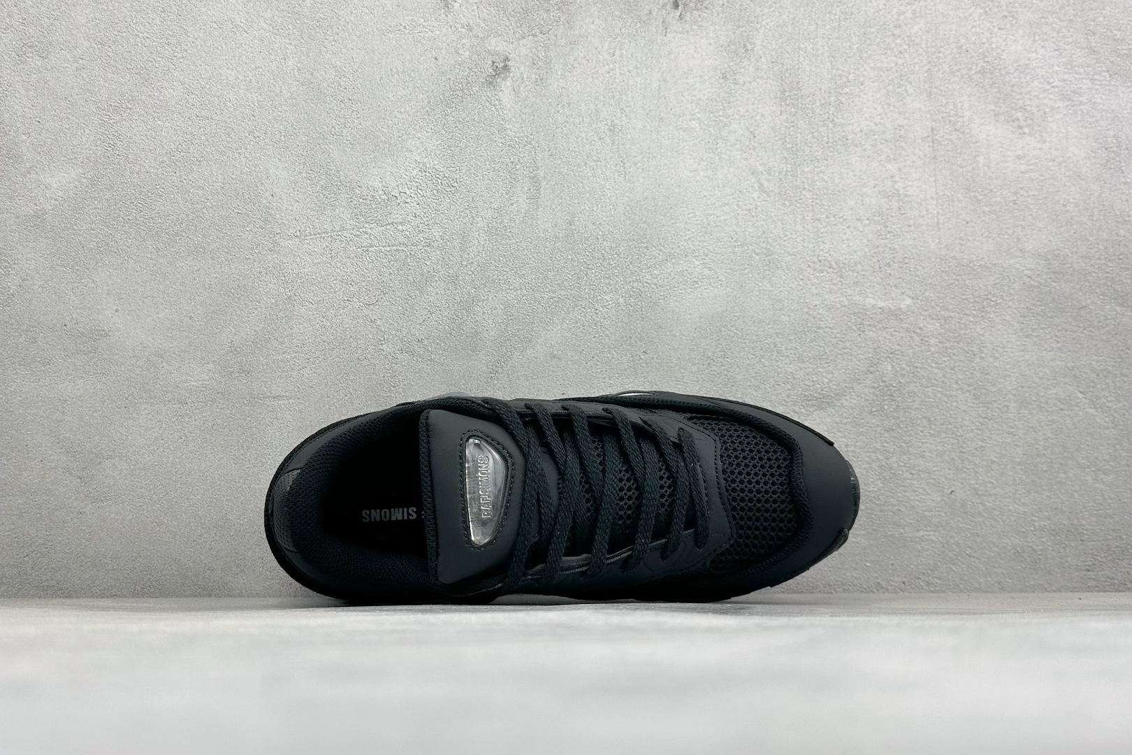AD X RAF SIMONS 拉夫西蒙 Ozweego 先锋潮流 水泡 复古低帮休闲鞋 独家定制鞋盒 防层袋 卡片及可 AD X RAF SIMONS 拉夫西蒙 Ozweego 先锋潮流 水泡 复古低帮休闲鞋 独家定制鞋盒 防层袋 卡片及可