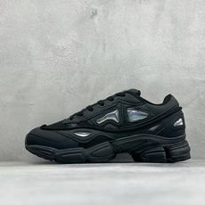 AD X RAF SIMONS 拉夫西蒙 Ozweego 先锋潮流 水泡 复古低帮休闲鞋 独家定制鞋盒 防层袋 卡片及可 AD X RAF SIMONS 拉夫西蒙 Ozweego 先锋潮流 水泡 复古低帮休闲鞋 独家定制鞋盒 防层袋 卡片及可