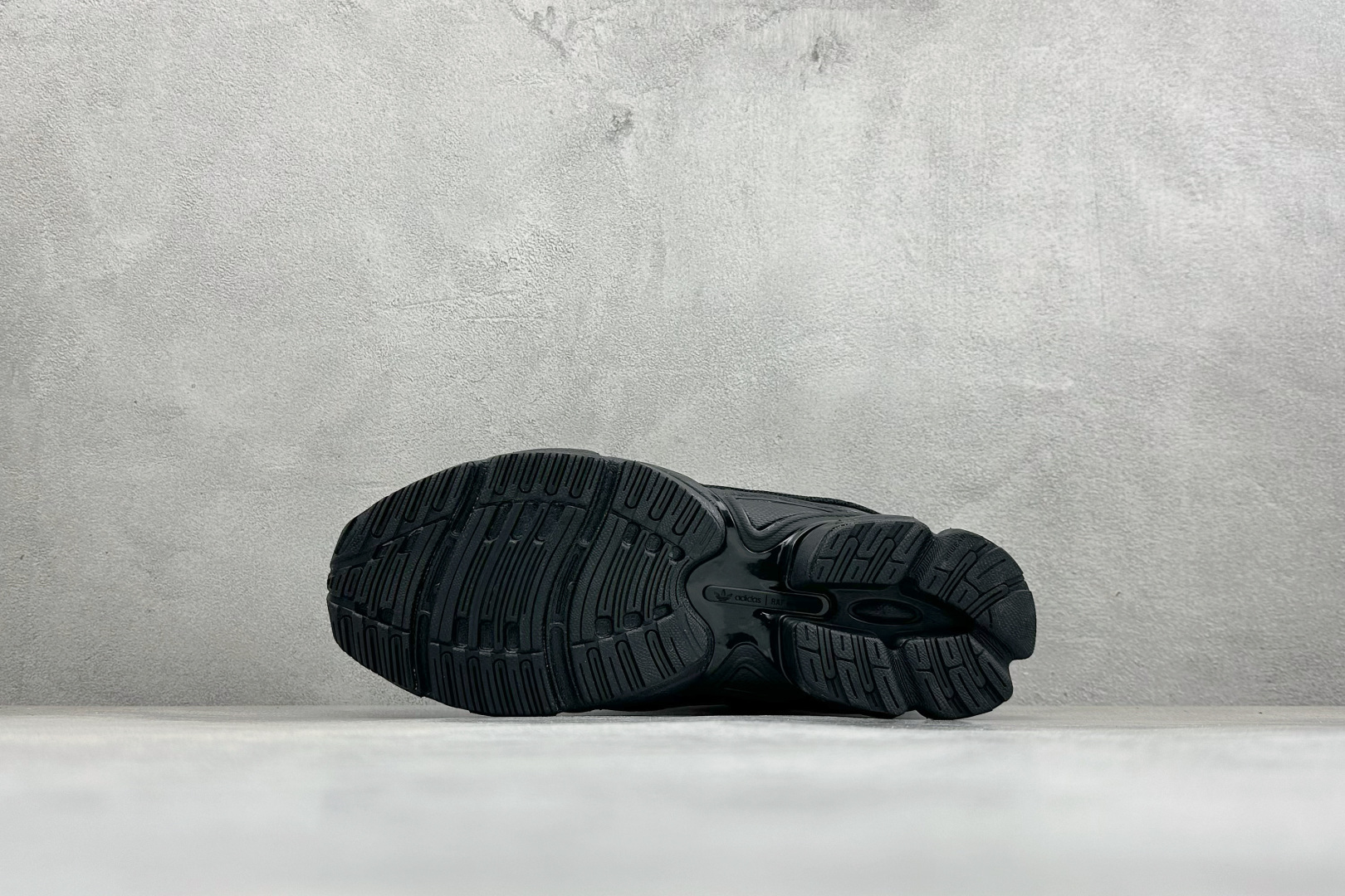 AD X RAF SIMONS 拉夫西蒙 Ozweego 先锋潮流 水泡 复古低帮休闲鞋 独家定制鞋盒 防层袋 卡片及可 AD X RAF SIMONS 拉夫西蒙 Ozweego 先锋潮流 水泡 复古低帮休闲鞋 独家定制鞋盒 防层袋 卡片及可
