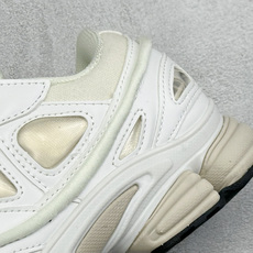 AD X RAF SIMONS 拉夫西蒙 Ozweego 先锋潮流 水泡 复古低帮休闲鞋 独家定制鞋盒 防层袋 卡片及可 AD X RAF SIMONS 拉夫西蒙 Ozweego 先锋潮流 水泡 复古低帮休闲鞋 独家定制鞋盒 防层袋 卡片及可