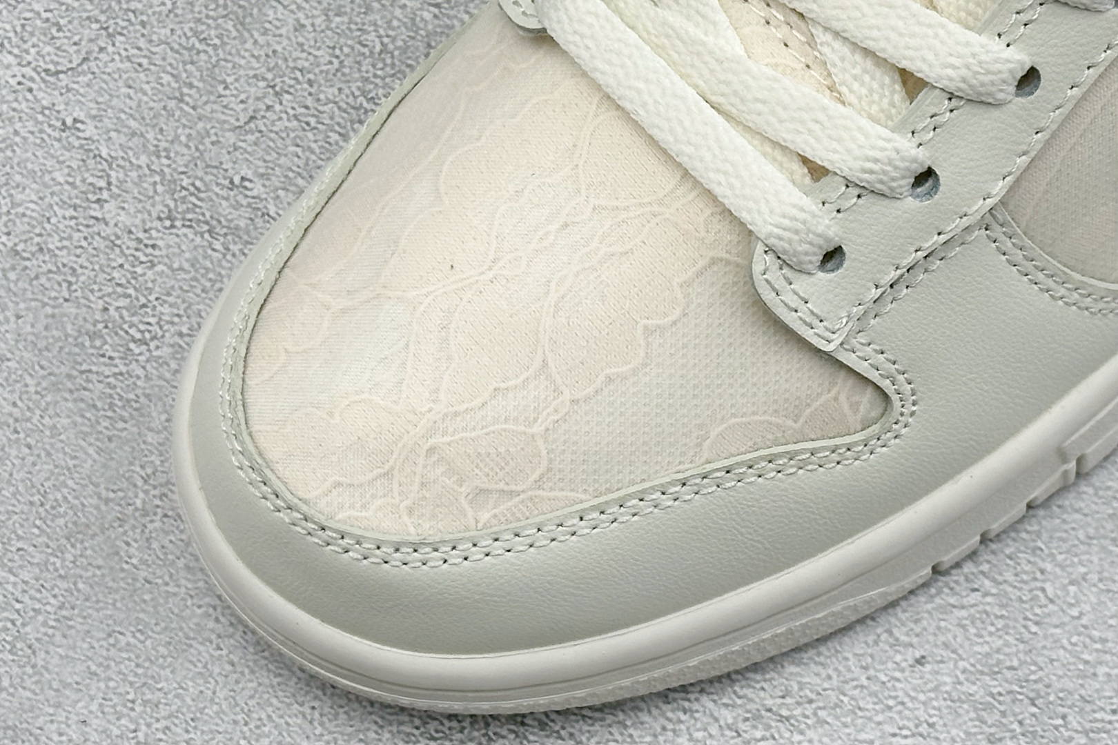 K版Nike SB Dunk Low 低帮休闲板鞋 独家版型蒸餾加工帶來的是更好的视觉和脚感体验大厂纯原品质出货 清洁度 K版Nike SB Dunk Low 低帮休闲板鞋 独家版型蒸餾加工帶來的是更好的视觉和脚感体验大厂纯原品质出货 清洁度
