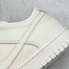 K版Nike SB Dunk Low 低帮休闲板鞋 独家版型蒸餾加工帶來的是更好的视觉和脚感体验大厂纯原品质出货 清洁度 K版Nike SB Dunk Low 低帮休闲板鞋 独家版型蒸餾加工帶來的是更好的视觉和脚感体验大厂纯原品质出货 清洁度