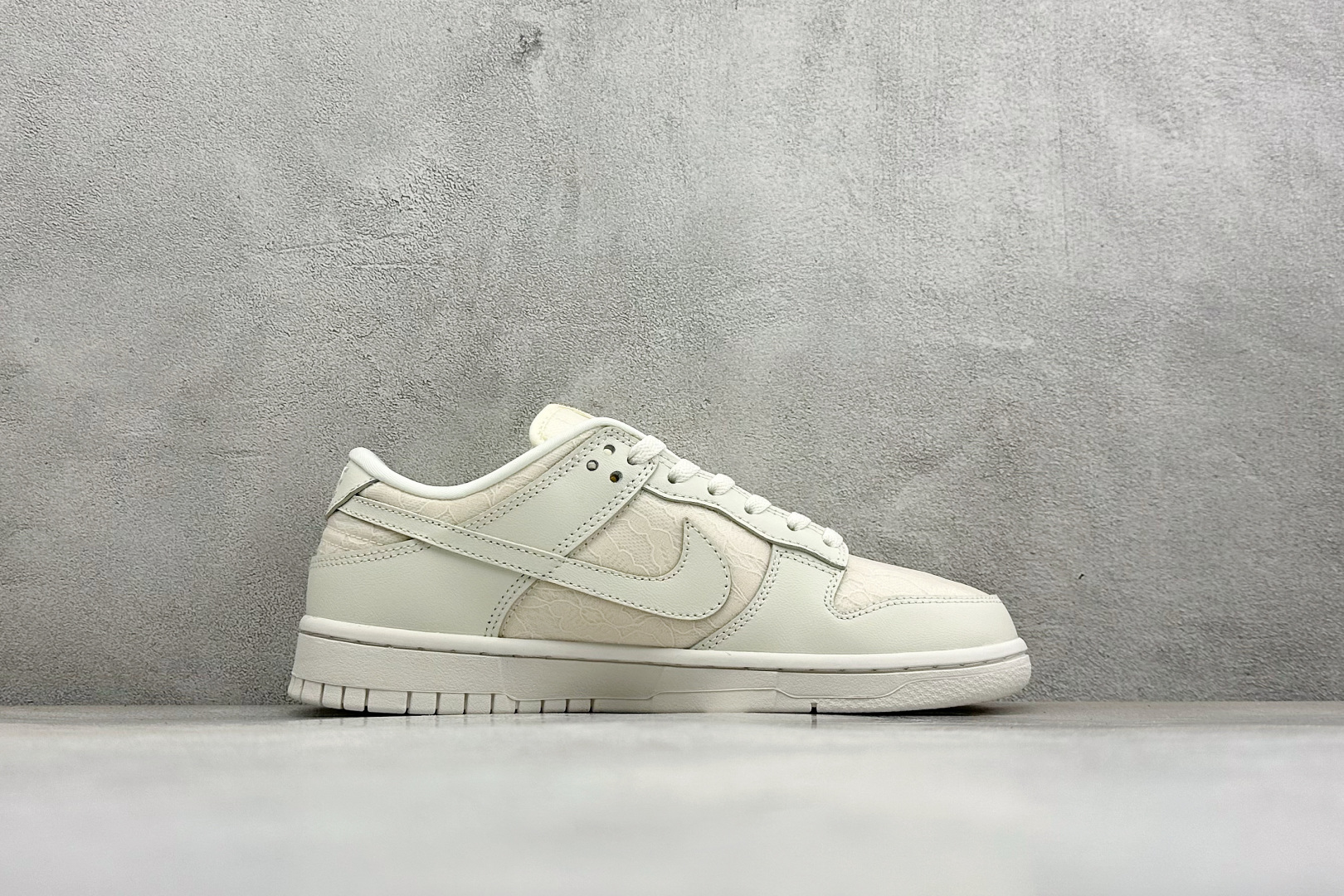 K版Nike SB Dunk Low 低帮休闲板鞋 独家版型蒸餾加工帶來的是更好的视觉和脚感体验大厂纯原品质出货 清洁度 K版Nike SB Dunk Low 低帮休闲板鞋 独家版型蒸餾加工帶來的是更好的视觉和脚感体验大厂纯原品质出货 清洁度