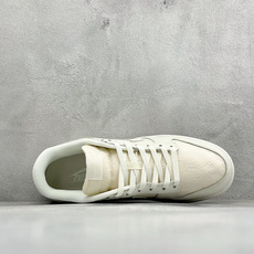 K版Nike SB Dunk Low 低帮休闲板鞋 独家版型蒸餾加工帶來的是更好的视觉和脚感体验大厂纯原品质出货 清洁度 K版Nike SB Dunk Low 低帮休闲板鞋 独家版型蒸餾加工帶來的是更好的视觉和脚感体验大厂纯原品质出货 清洁度