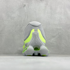 X版Nike Air LIQUID MAX 耐克气垫跑步鞋 全新的設計,將潮人們最愛的「大 AIR」Air More U X版Nike Air LIQUID MAX 耐克气垫跑步鞋 全新的設計,將潮人們最愛的「大 AIR」Air More U