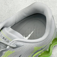 X版Nike Air LIQUID MAX 耐克气垫跑步鞋 全新的設計,將潮人們最愛的「大 AIR」Air More U X版Nike Air LIQUID MAX 耐克气垫跑步鞋 全新的設計,將潮人們最愛的「大 AIR」Air More U