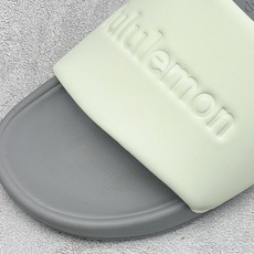 lululemon Restfeel Slide 露露乐蒙舒适柔软防滑耐磨一字拖鞋 lululemon Restfeel lululemon Restfeel Slide 露露乐蒙舒适柔软防滑耐磨一字拖鞋 lululemon Restfeel