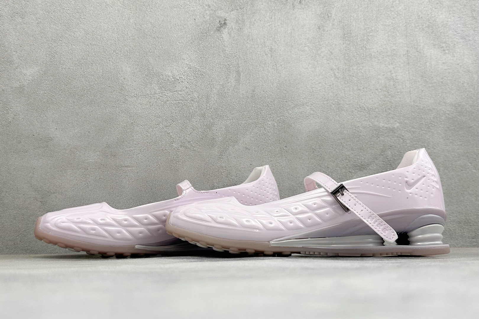 BF版Nike Shox Z Calistra Labelhood 耐克舒适贴合玛丽珍鞋 货号: IR5510-600 