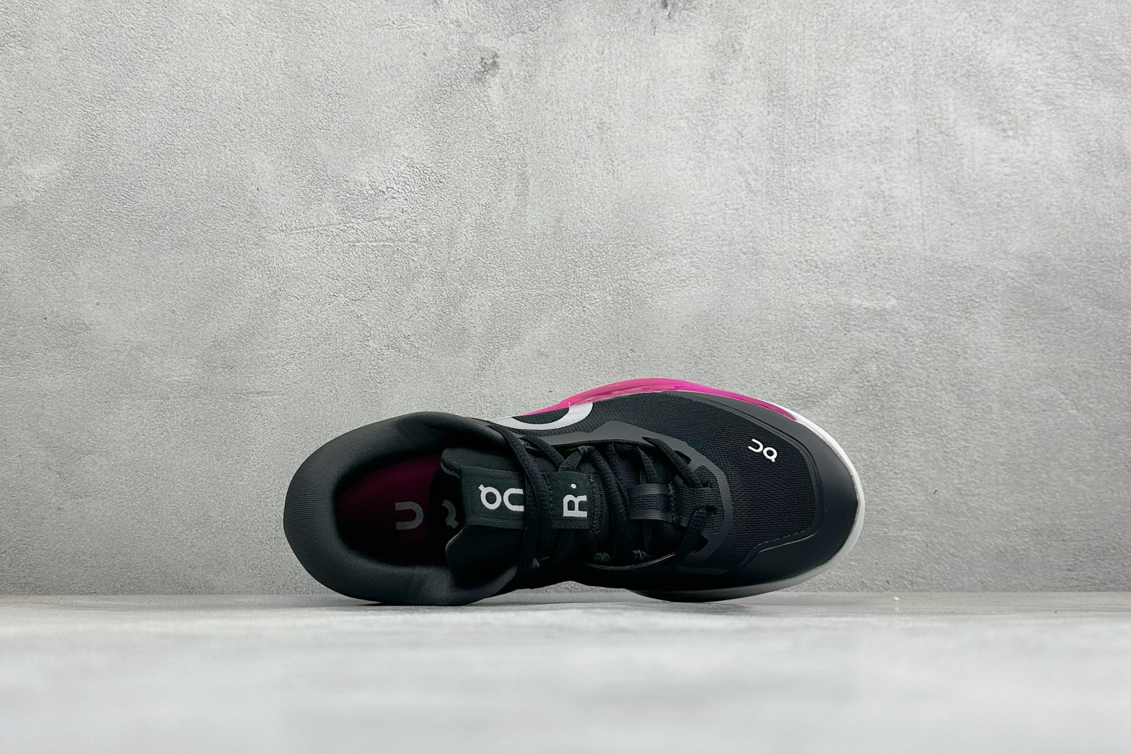 On昂跑 Cloudultra Pro 3 户外街头机能风跑步鞋 Cloud Hi Edge户外机能融合街头潮流 越界开 On昂跑 Cloudultra Pro 3 户外街头机能风跑步鞋 Cloud Hi Edge户外机能融合街头潮流 越界开