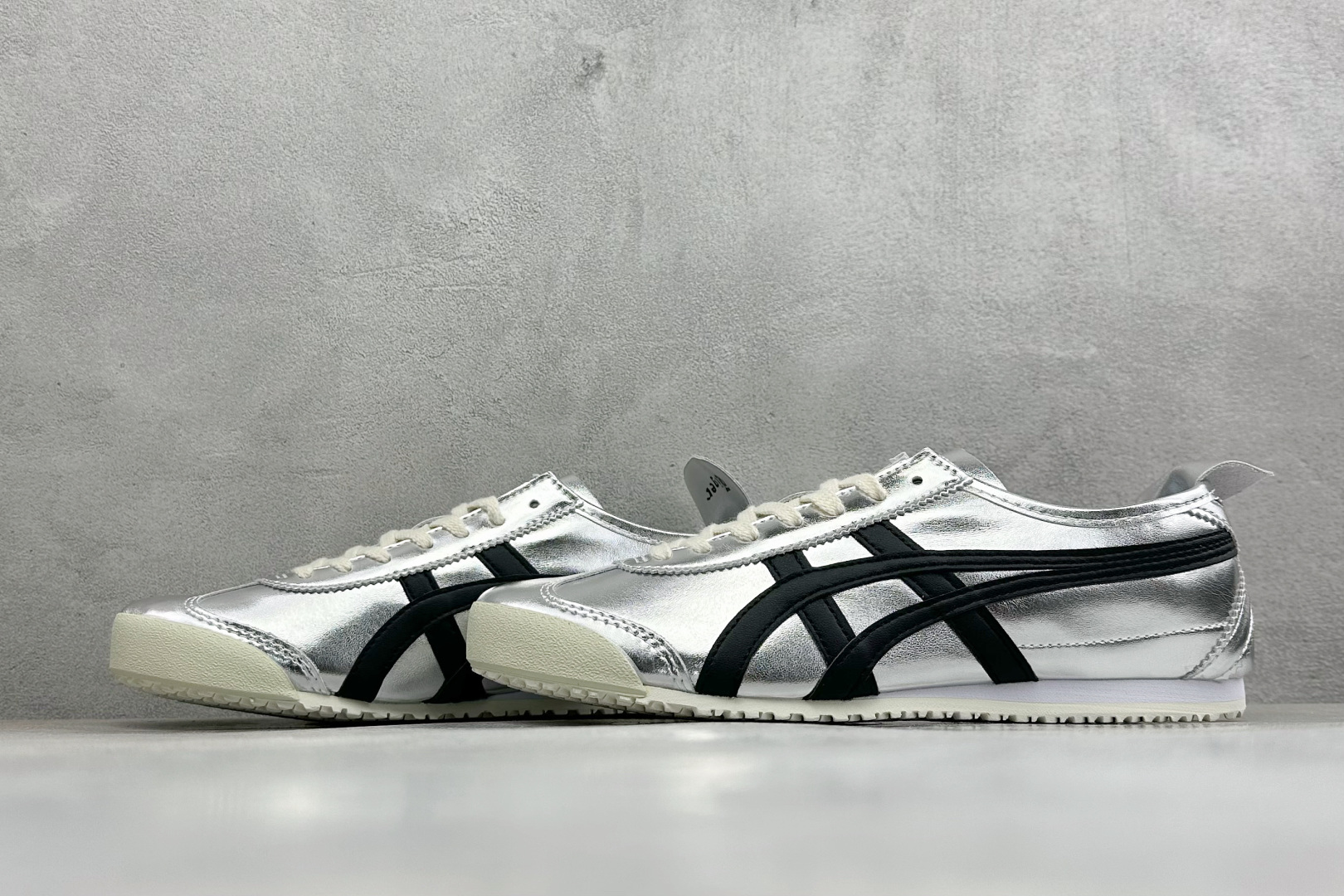 GS版Onitsuka Tiger MEXICO 66 Paraty Slip-On 亚瑟士鬼塚虎一脚蹬经典休闲鞋 虎爪 GS版Onitsuka Tiger MEXICO 66 Paraty Slip-On 亚瑟士鬼塚虎一脚蹬经典休闲鞋 虎爪