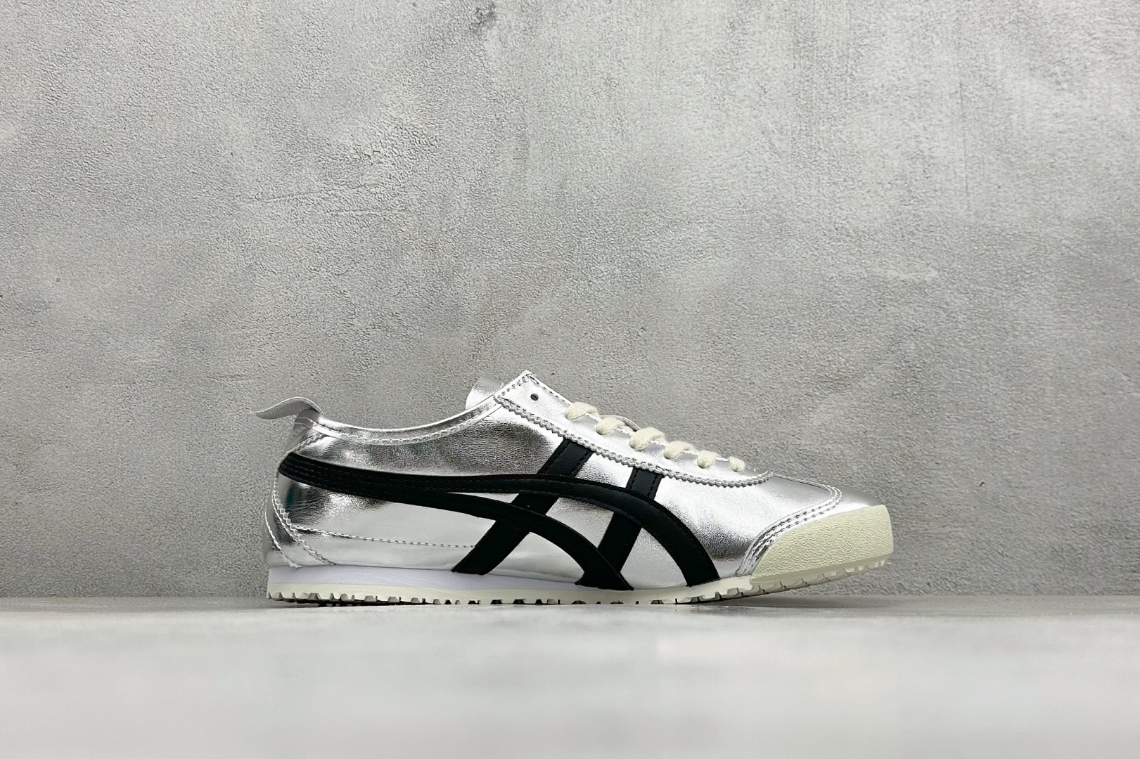 GS版Onitsuka Tiger MEXICO 66 Paraty Slip-On 亚瑟士鬼塚虎一脚蹬经典休闲鞋 虎爪 GS版Onitsuka Tiger MEXICO 66 Paraty Slip-On 亚瑟士鬼塚虎一脚蹬经典休闲鞋 虎爪