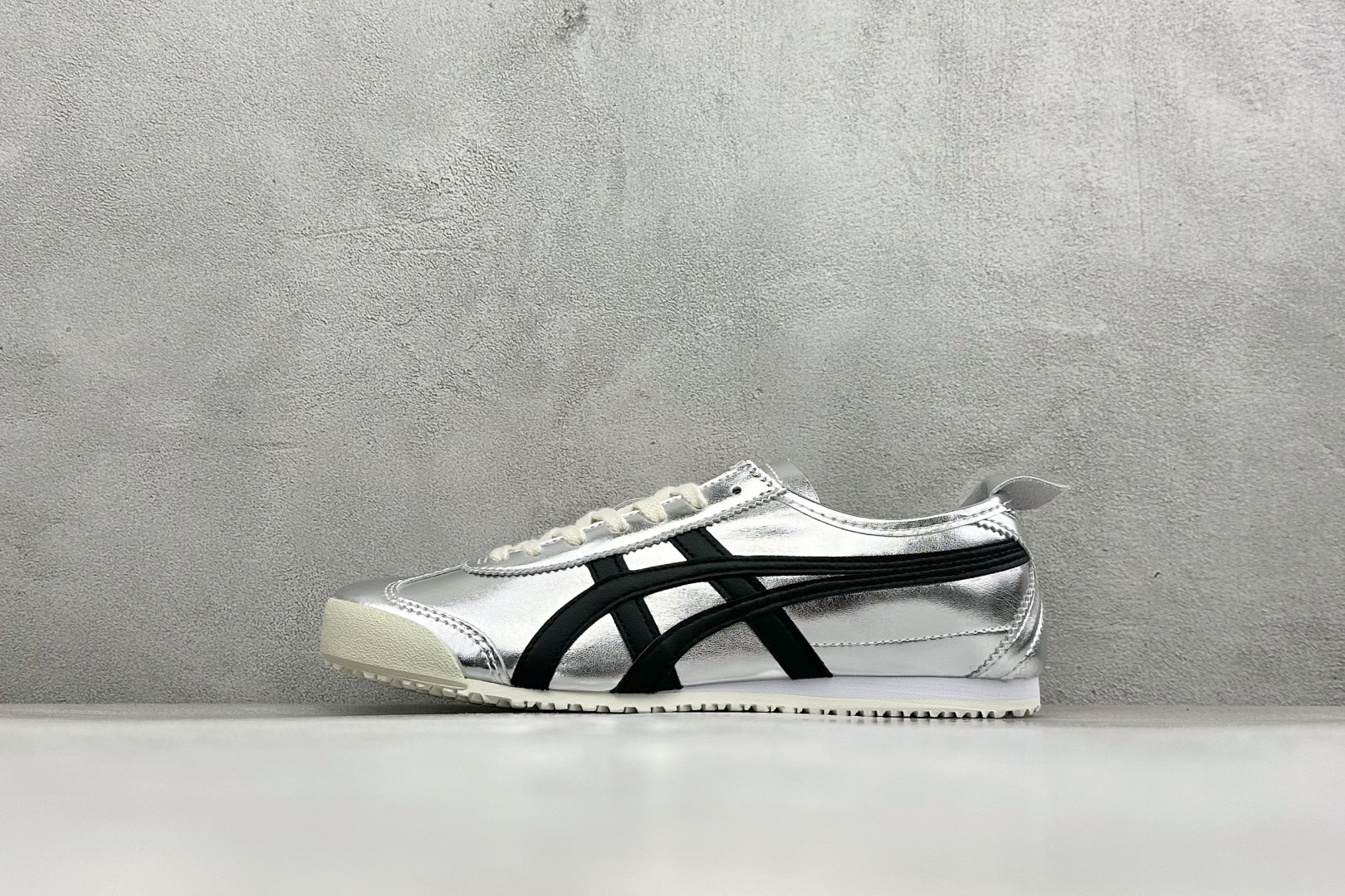 GS版Onitsuka Tiger MEXICO 66 Paraty Slip-On 亚瑟士鬼塚虎一脚蹬经典休闲鞋 虎爪 GS版Onitsuka Tiger MEXICO 66 Paraty Slip-On 亚瑟士鬼塚虎一脚蹬经典休闲鞋 虎爪