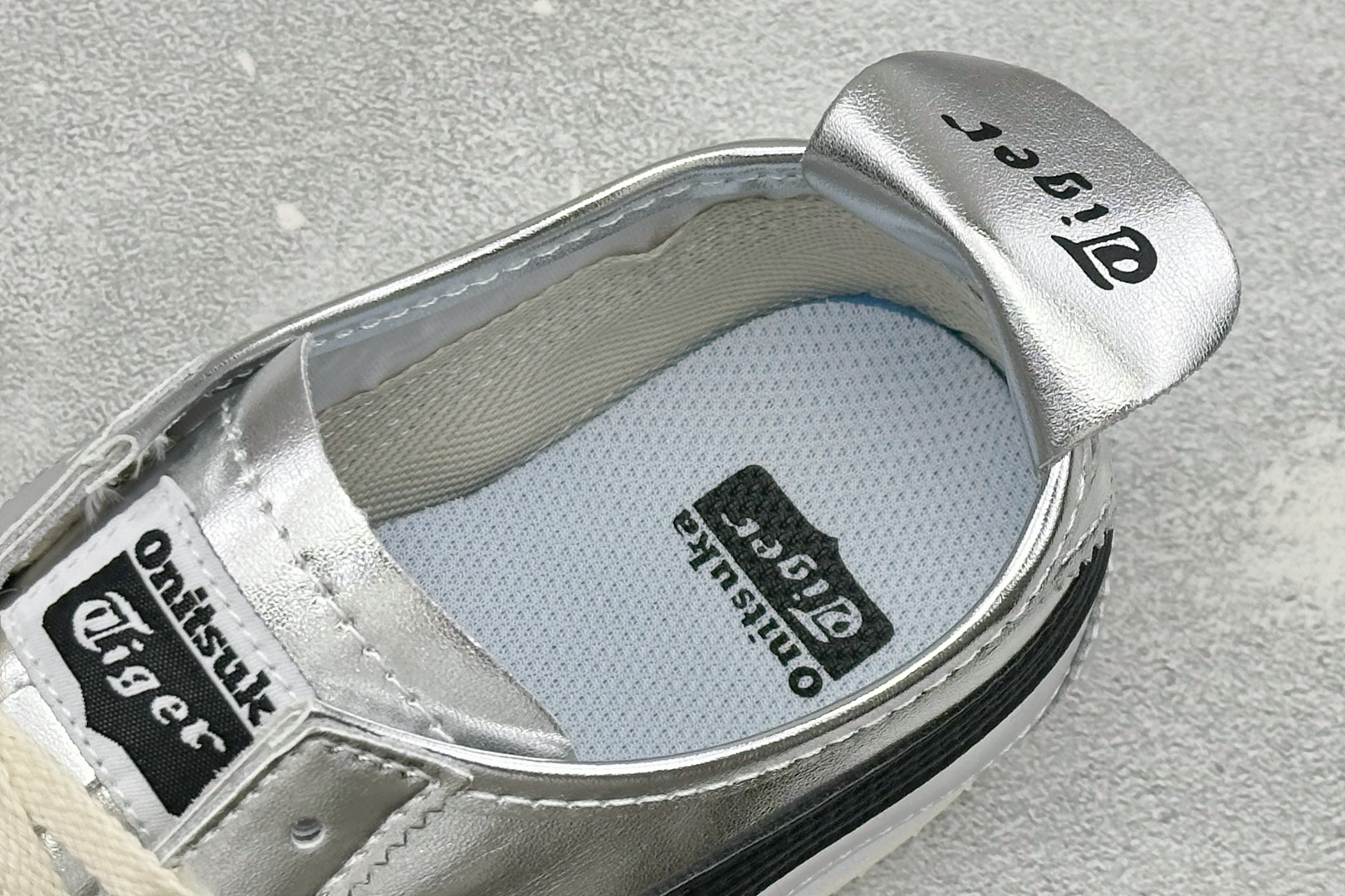 GS版Onitsuka Tiger MEXICO 66 Paraty Slip-On 亚瑟士鬼塚虎一脚蹬经典休闲鞋 虎爪 GS版Onitsuka Tiger MEXICO 66 Paraty Slip-On 亚瑟士鬼塚虎一脚蹬经典休闲鞋 虎爪