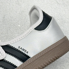 FX版Adidas三叶草SAMBA Jane W 玛丽珍鞋 该鞋款鞋面采用多种材料拼接(缝/车线) Superstar系 FX版Adidas三叶草SAMBA Jane W 玛丽珍鞋 该鞋款鞋面采用多种材料拼接(缝/车线) Superstar系