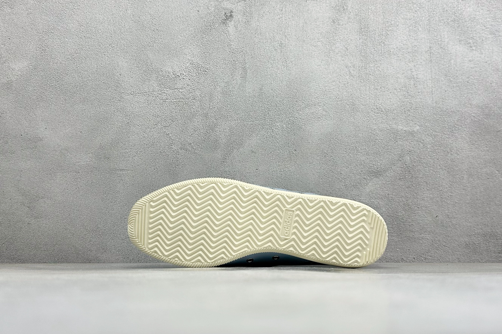 ML版Adidas Originals Anfu Trainers 三叶草 阿迪复古玛丽珍鞋 “安福” 采用粒面纤维革鞋