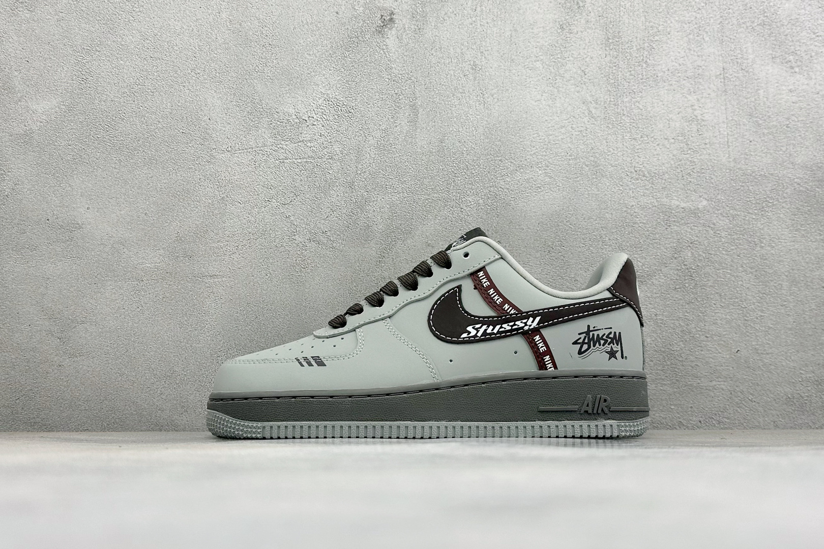 Nike Air Force 1'07 Low 联名 空军一号低帮休闲板鞋 #原楦原纸板 纯正空军版型 内置全掌气垫 货 Nike Air Force 1'07 Low 联名 空军一号低帮休闲板鞋 #原楦原纸板 纯正空军版型 内置全掌气垫 货