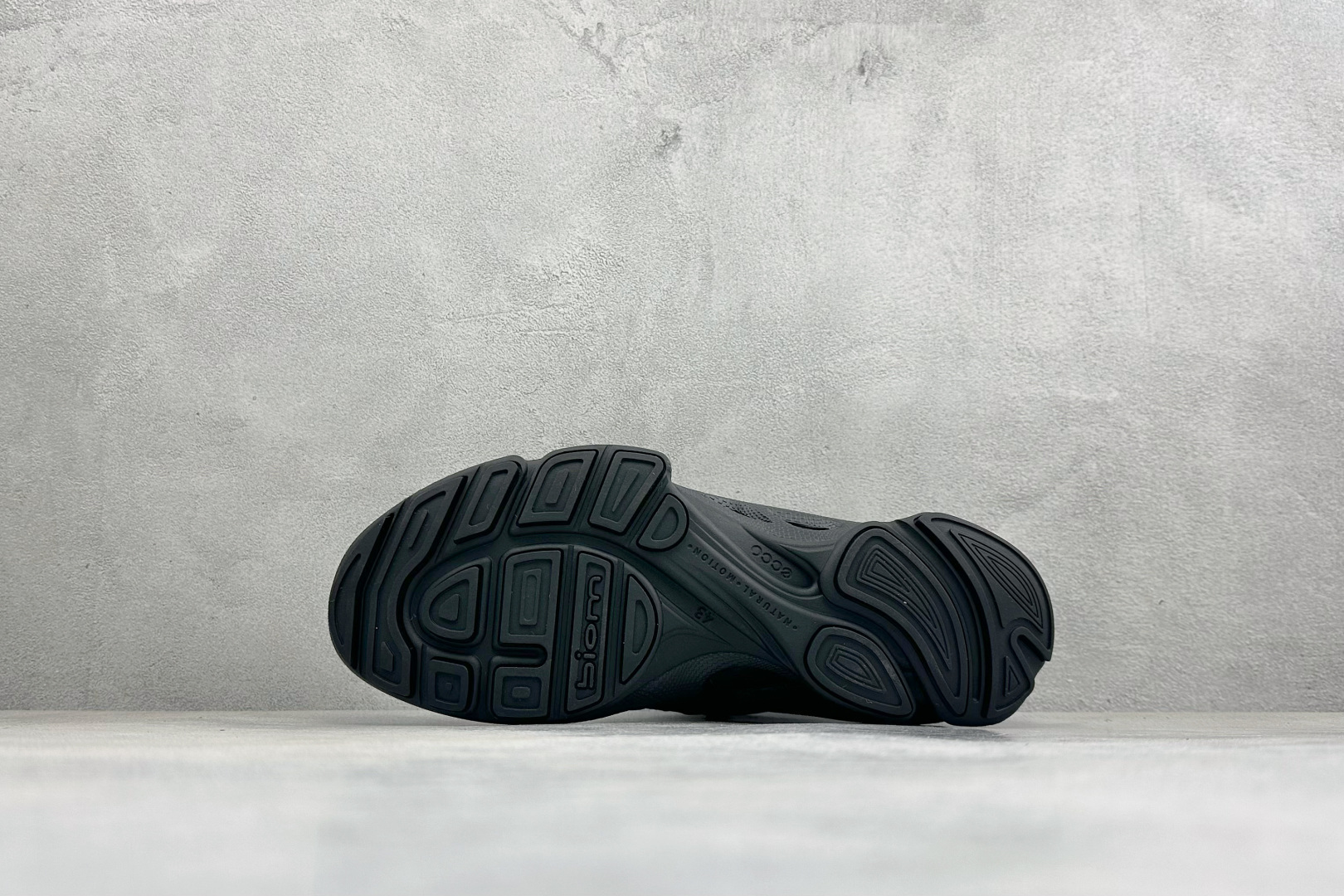 Ecco爱步 Biom C-Trail 健步C 舒适时尚 简约时尚 减震防滑低帮休闲鞋 戈尔防水薄膜内衬提供强大的透气性 Ecco爱步 Biom C-Trail 健步C 舒适时尚 简约时尚 减震防滑低帮休闲鞋 戈尔防水薄膜内衬提供强大的透气性