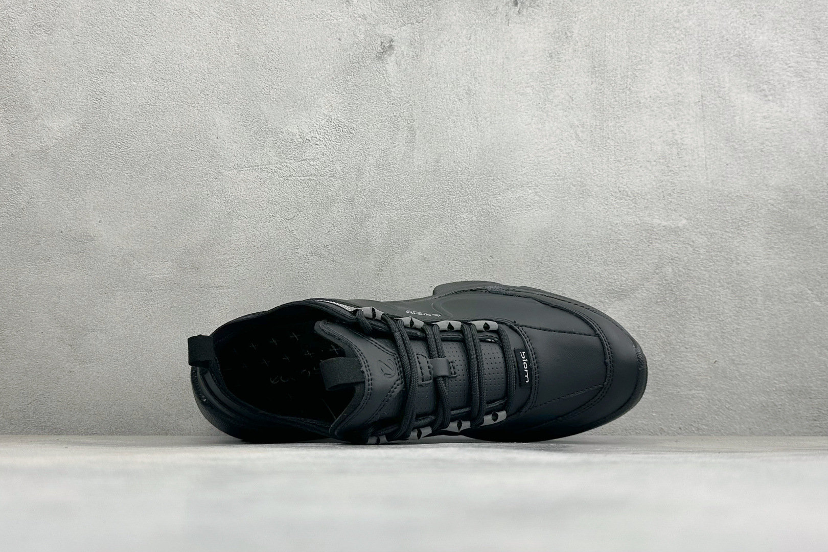 Ecco爱步 Biom C-Trail 健步C 舒适时尚 简约时尚 减震防滑低帮休闲鞋 戈尔防水薄膜内衬提供强大的透气性 Ecco爱步 Biom C-Trail 健步C 舒适时尚 简约时尚 减震防滑低帮休闲鞋 戈尔防水薄膜内衬提供强大的透气性
