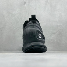 Ecco爱步 Biom C-Trail 健步C 舒适时尚 简约时尚 减震防滑低帮休闲鞋 戈尔防水薄膜内衬提供强大的透气性 Ecco爱步 Biom C-Trail 健步C 舒适时尚 简约时尚 减震防滑低帮休闲鞋 戈尔防水薄膜内衬提供强大的透气性