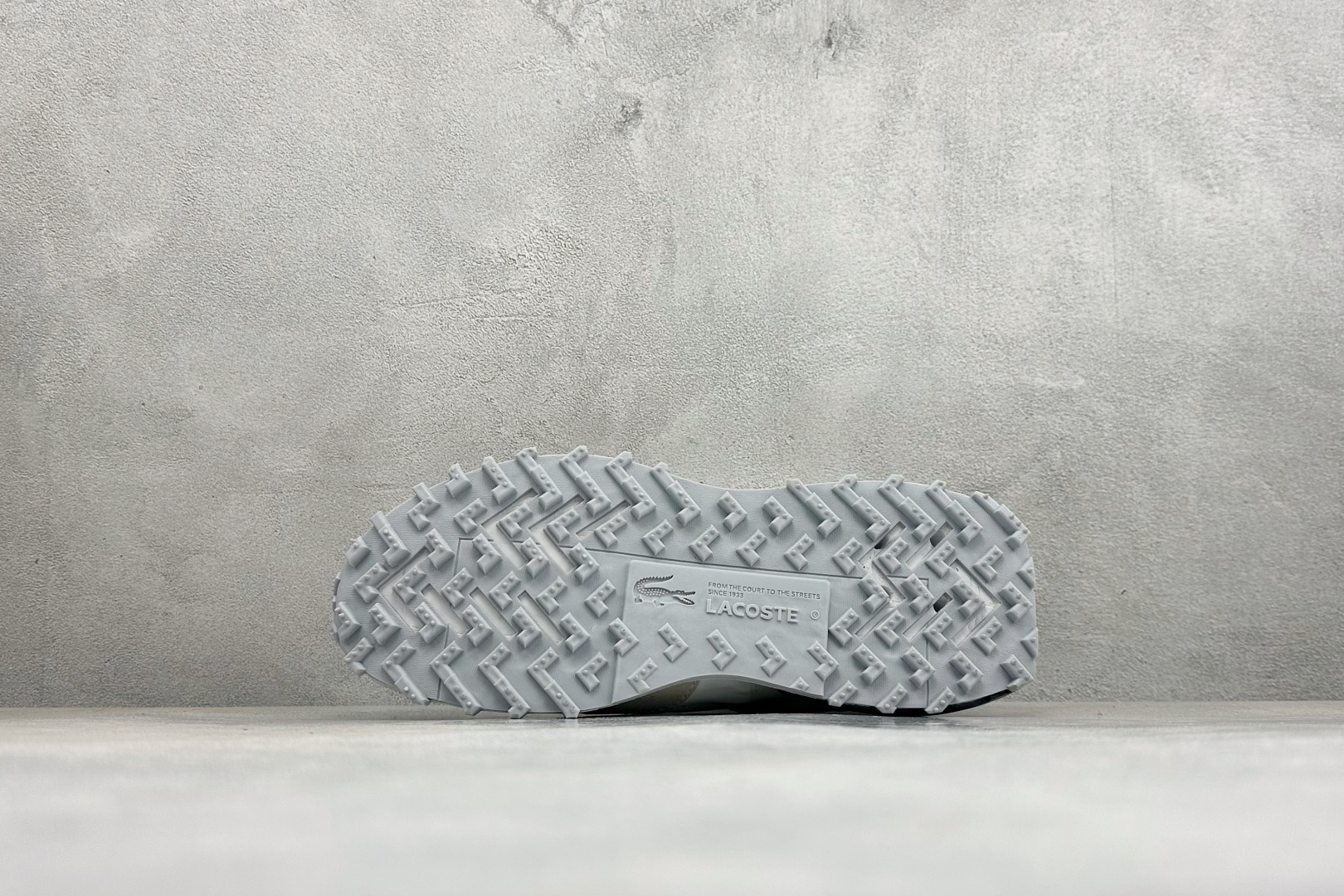 LACOSTE法国鳄鱼 织物牛剖层革 圆头系带 低帮 生活休闲鞋 尺码：40-45 