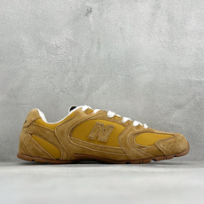 J版 Miu Miu x New Balance联名款运动鞋 New Balance 530 学院风 联名款只保留了旧版 J版 Miu Miu x New Balance联名款运动鞋 New Balance 530 学院风 联名款只保留了旧版