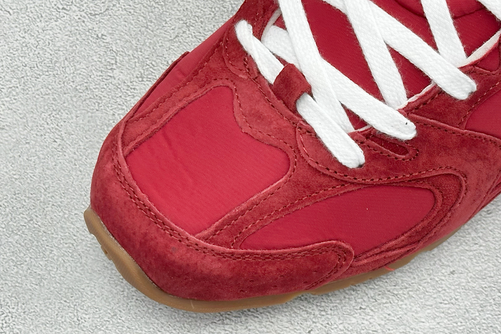 J版 Miu Miu x New Balance联名款运动鞋 New Balance 530 学院风 联名款只保留了旧版